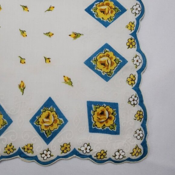 VTG Floral Yellow Rose Handkerchief Hand Rolled Scalloped Edge Womans Hankie - Picture 8 of 10